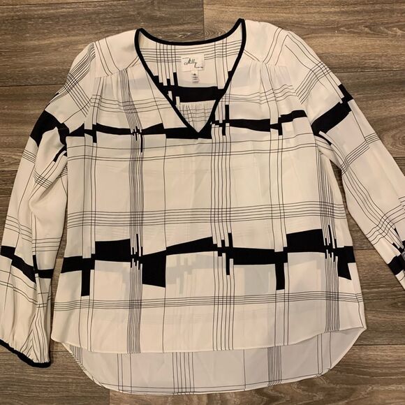 Milly of New York blouse.  Size: 4.  Hi lo style.  Long sleeves - Picture 1 of 3